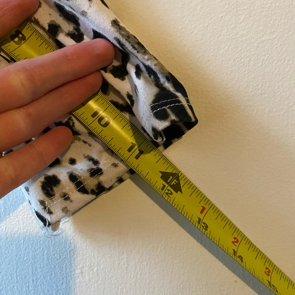 By & By Cheetah Loose Fitting Flattering Top 3/4 Sleeve Size Medium Womens - Picture 6 of 8